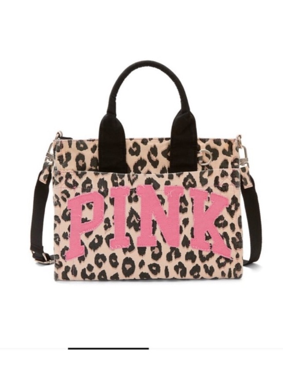 PINK Victoria's Secret Handbags - NWT Victoria’s Secret PINK vintage style purse.